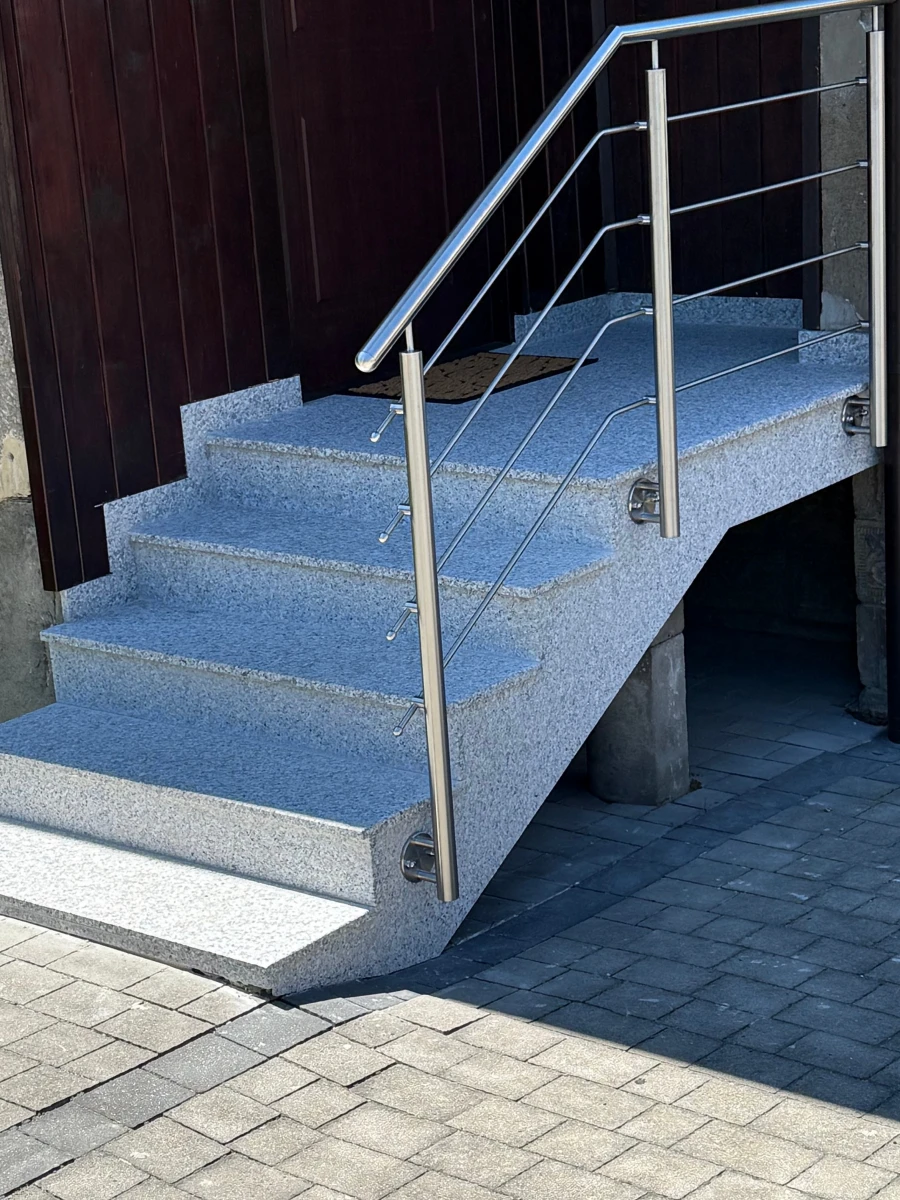 Schody granitowe Bianco Sardo