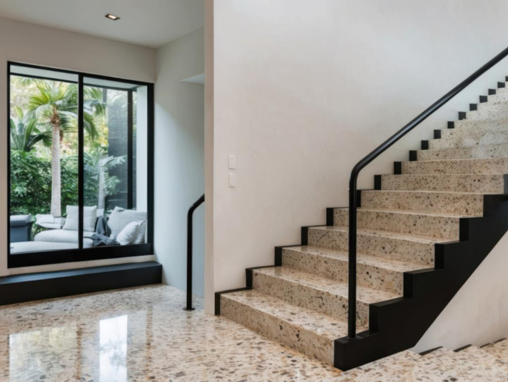 Schody marmurowe w nowoczesnych domach – czy to nadal dobry wybór?